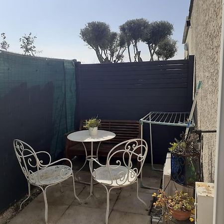 Studio- Terrasse -Place De Parking Prive Marseille Kültér fotó