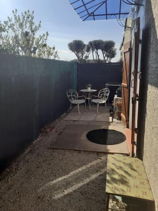 Studio- Terrasse -Place De Parking Prive Marseille Kültér fotó
